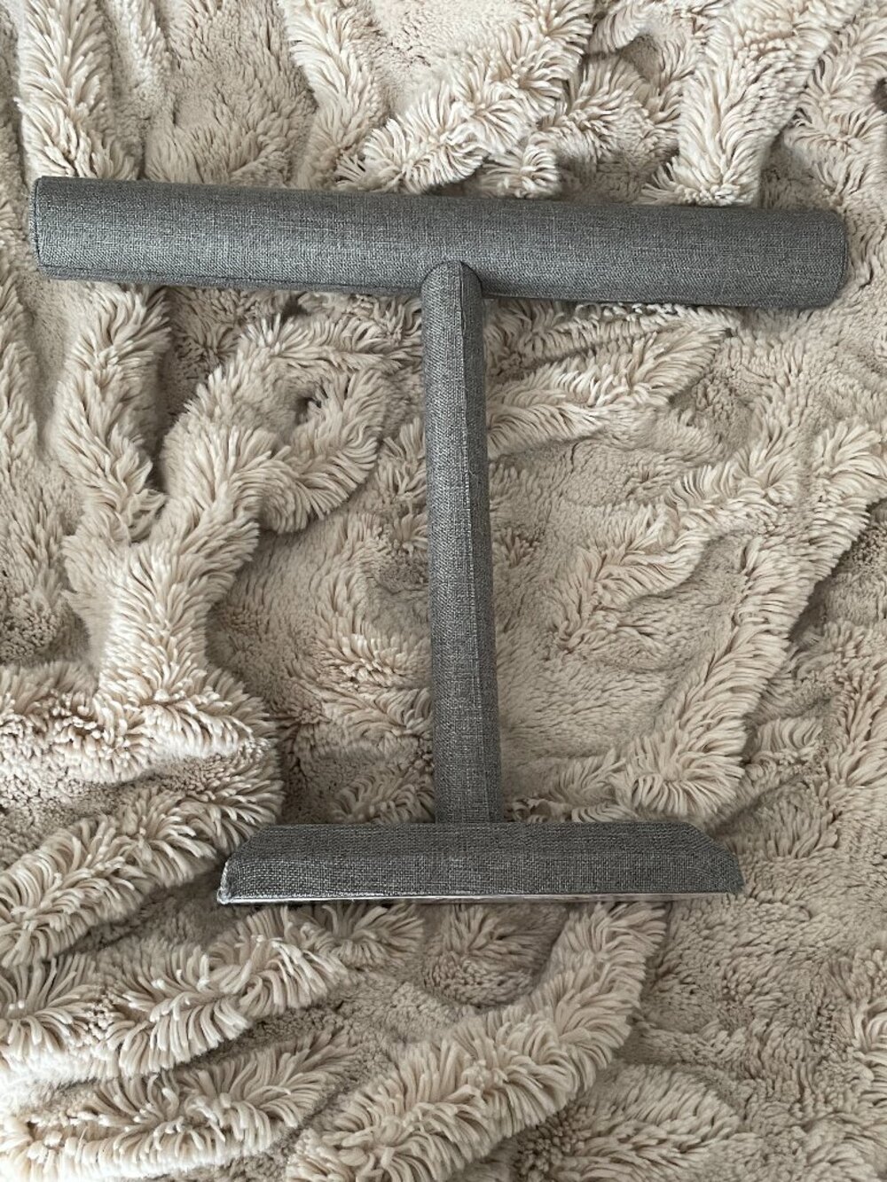 Gray Single Bar Jewlrey Stand by Bead Landing 14in by 12inch